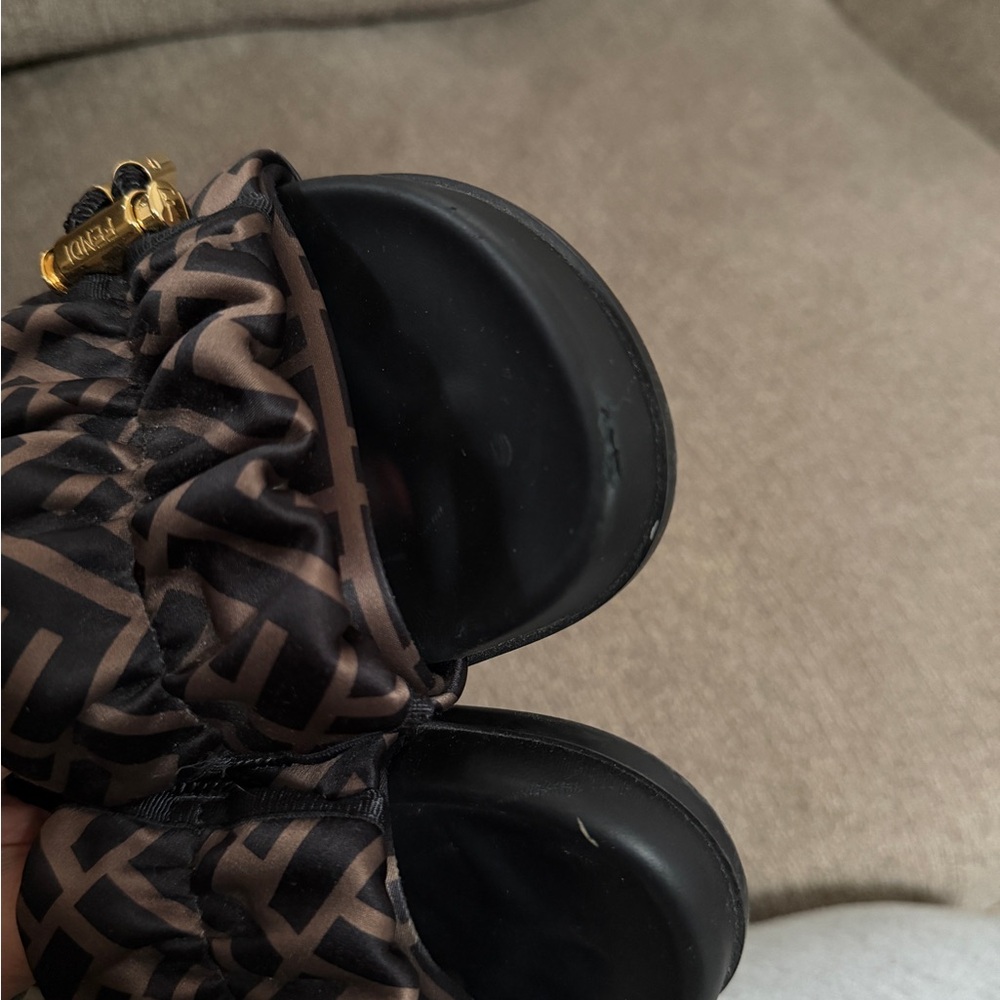 Fendi Black and Brown Geometric Slide Sandals - Picture 6 of 6